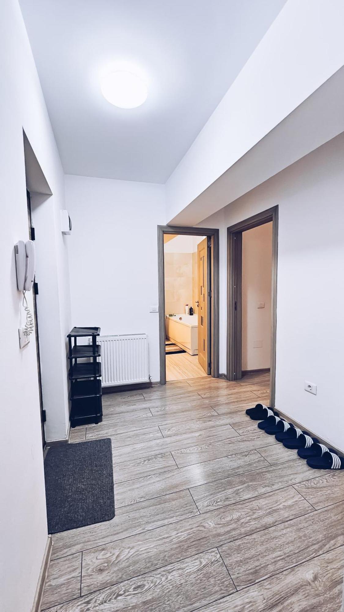 Râmnicu Vâlcea Apartament Dem Radulescu 3 Camere! מראה חיצוני תמונה
